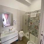 Alojamento de Acomodação e Pequeno-almoço 80056 4*