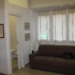 80056 Alojamento de Acomodação e Pequeno-almoço 4*