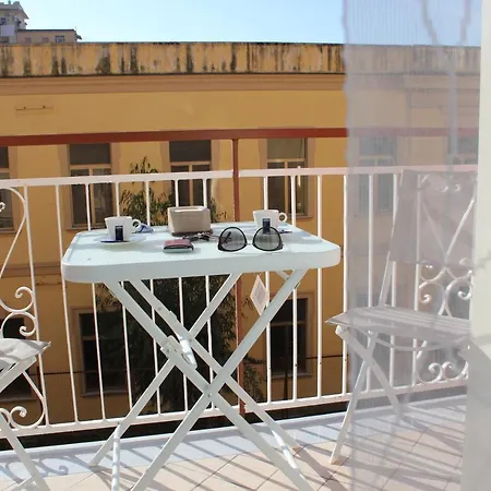 80056 ベッド・アンド・ブレックファスト 4*