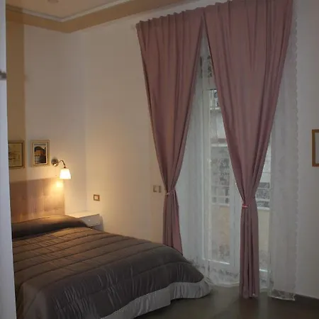 80056 Bed & Breakfast *