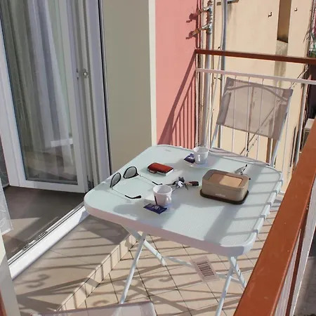 80056 Bed & Breakfast *